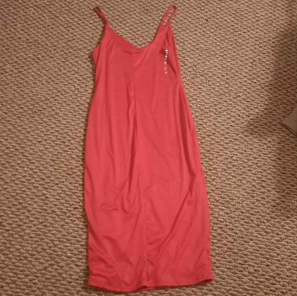 Red midi dress - Picture 4 of 5